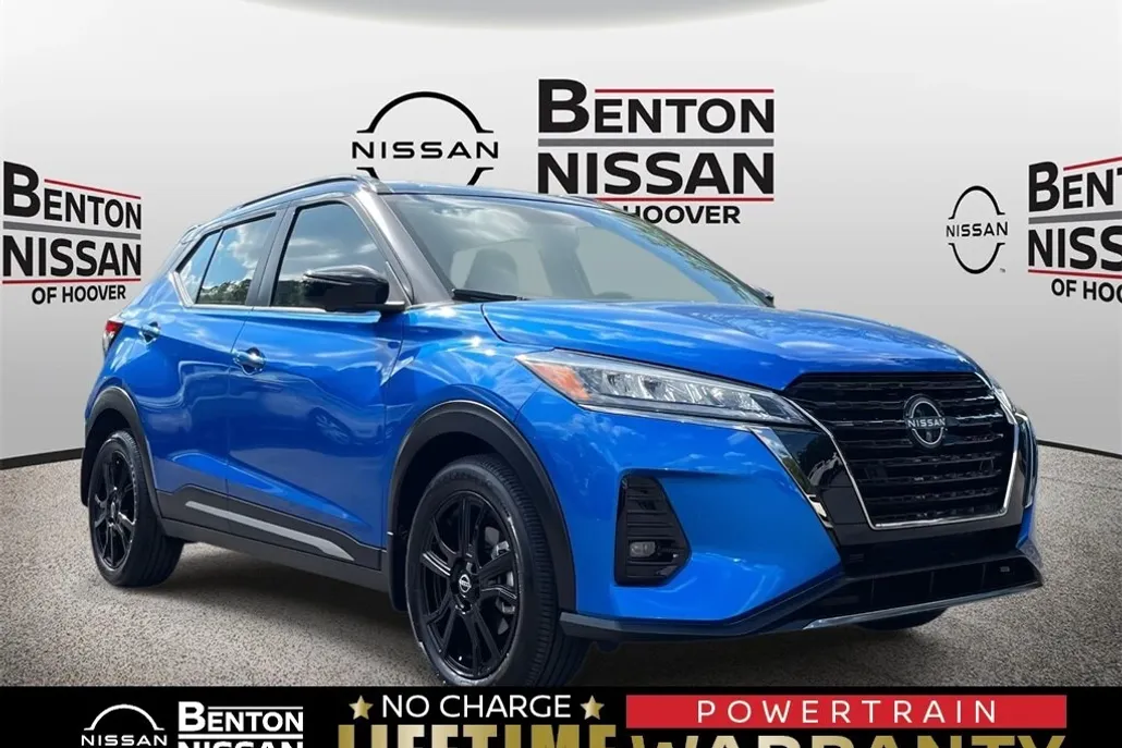 2024 Nissan Kicks SR photo 1
