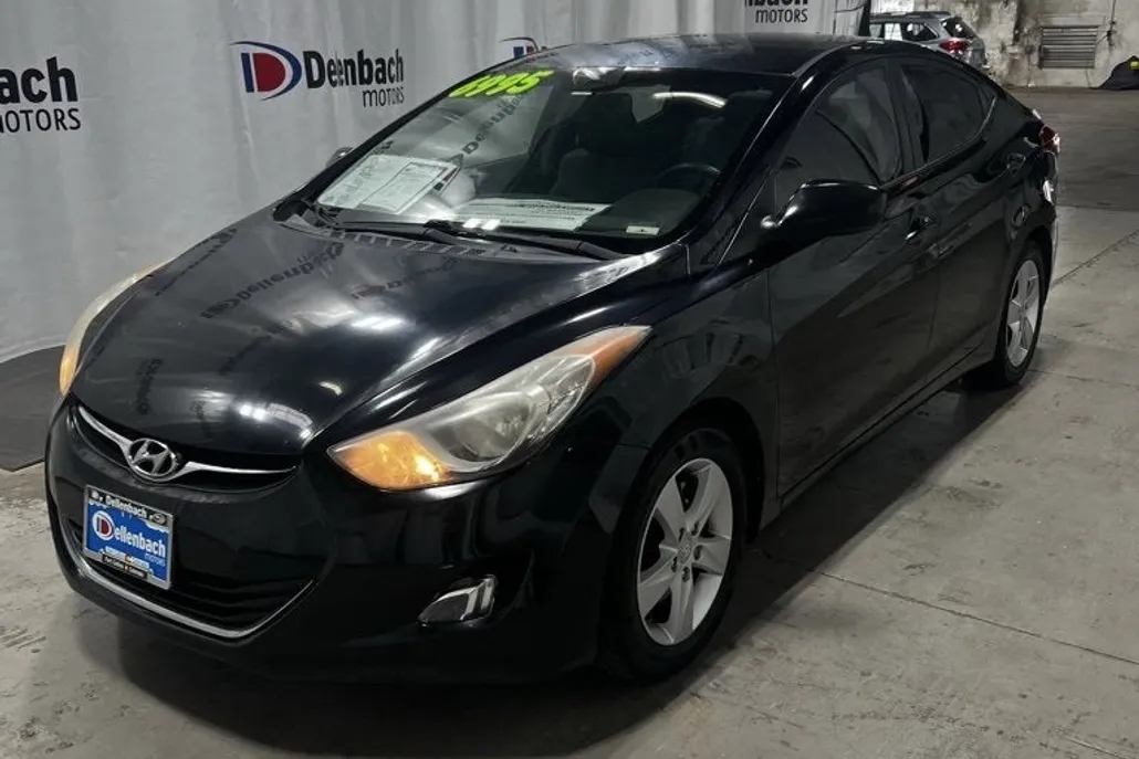 2012 Hyundai Elantra GLS photo 1