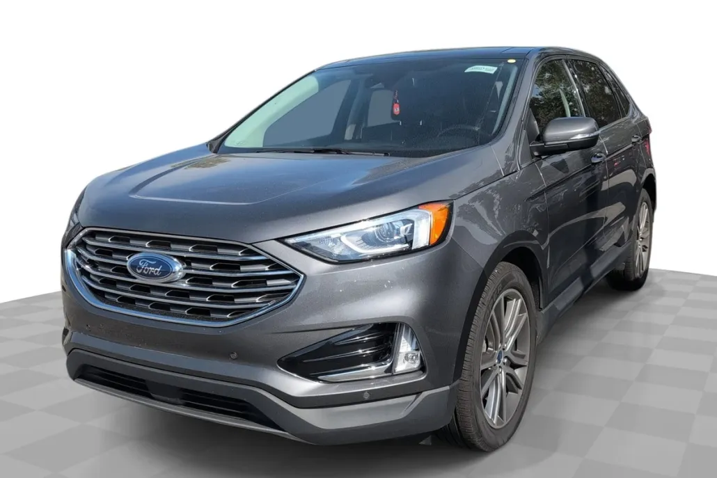 2022 Ford Edge Titanium photo 1