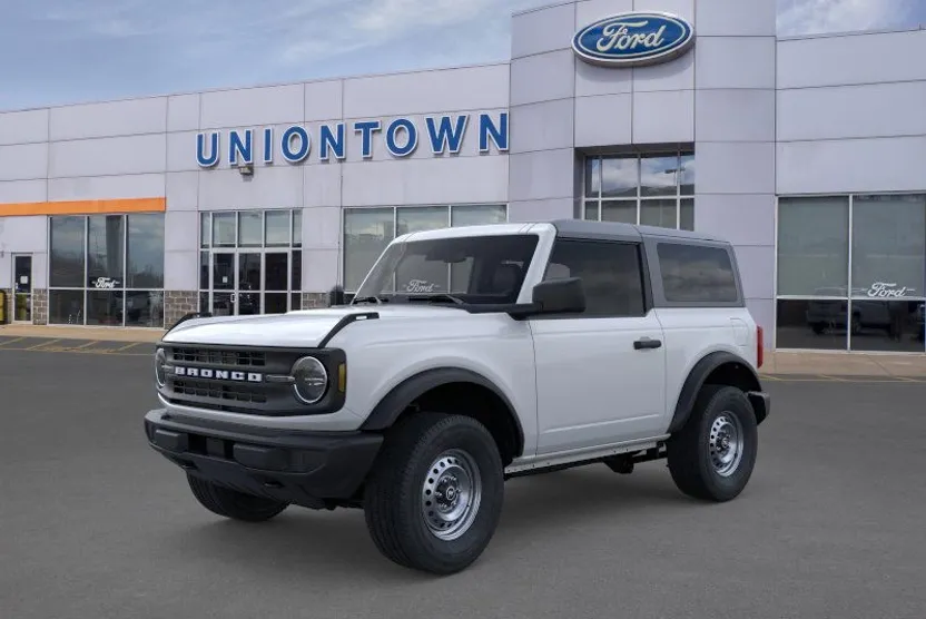 2025 Ford Bronco Base photo 1