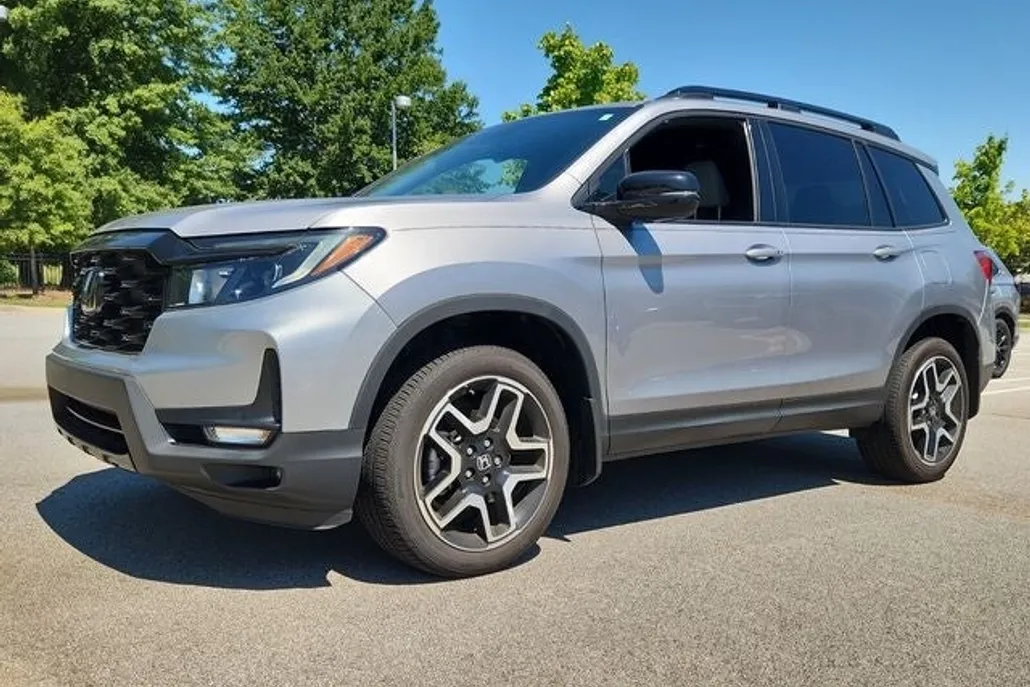 2023 Honda Passport Elite photo 1
