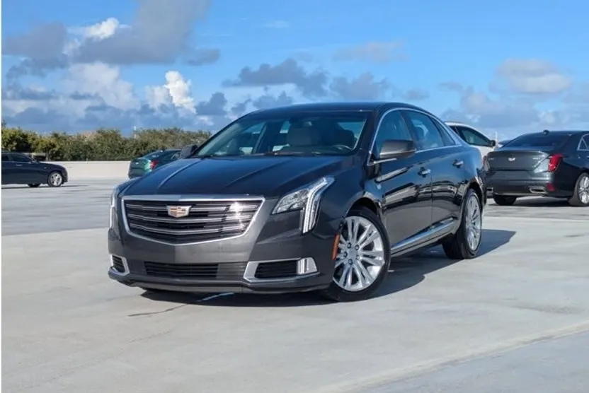 2019 Cadillac XTS Luxury photo 1