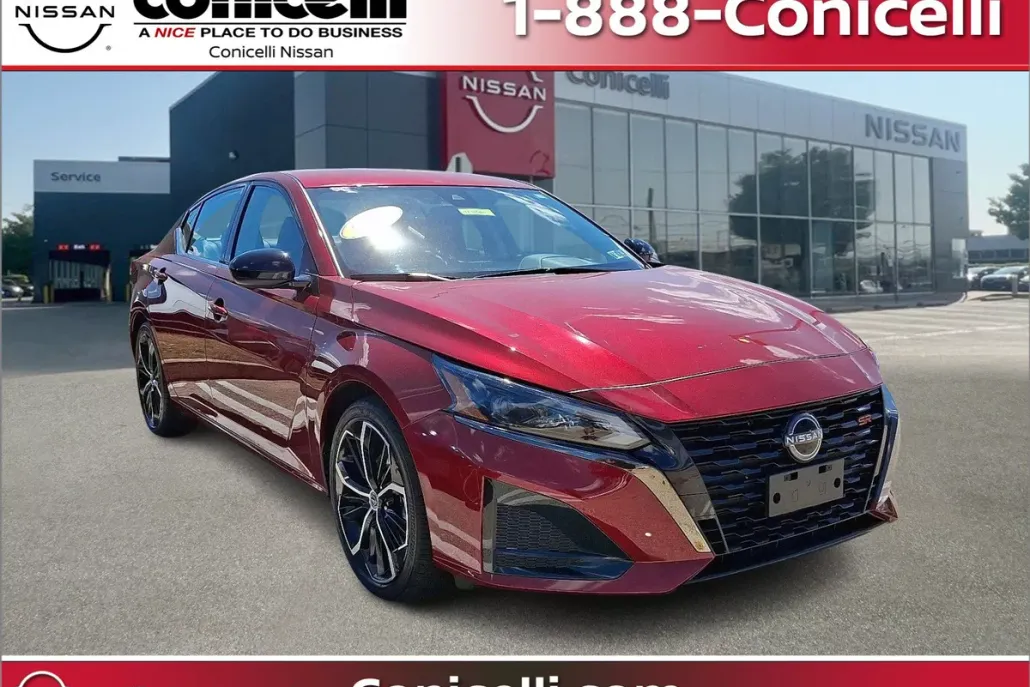 2024 Nissan Altima 2.5 SR photo 1