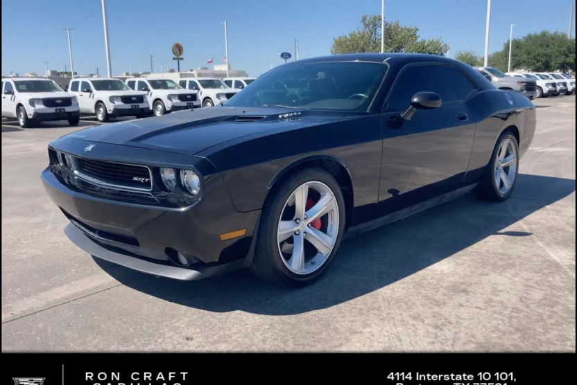 2010 Dodge Challenger SRT8 photo 1