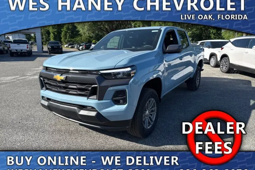 2025 Chevrolet Colorado Work Truck LT photo 1
