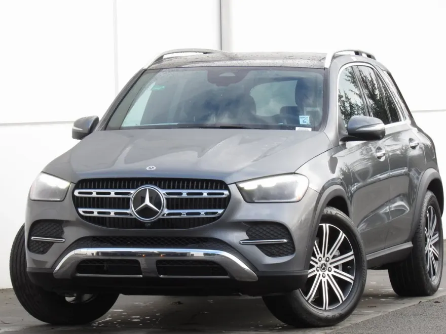 2025 Mercedes Benz GLE 450e photo 1