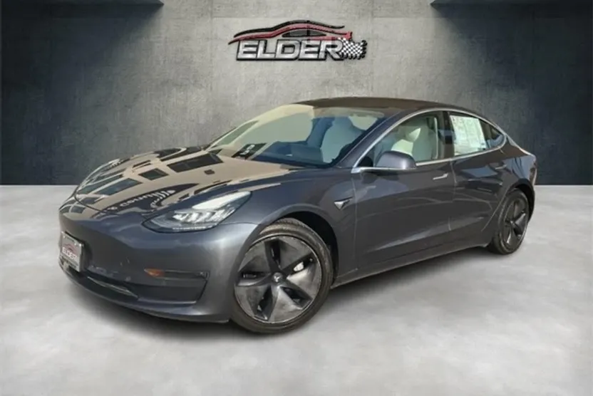 2018 Tesla Model 3 Long Range photo 1