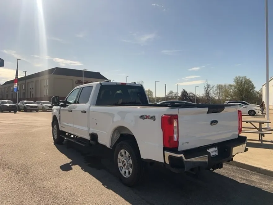 2024 Ford F-250 XLT photo 1