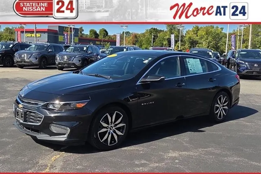 2017 Chevrolet Malibu 1LT photo 1
