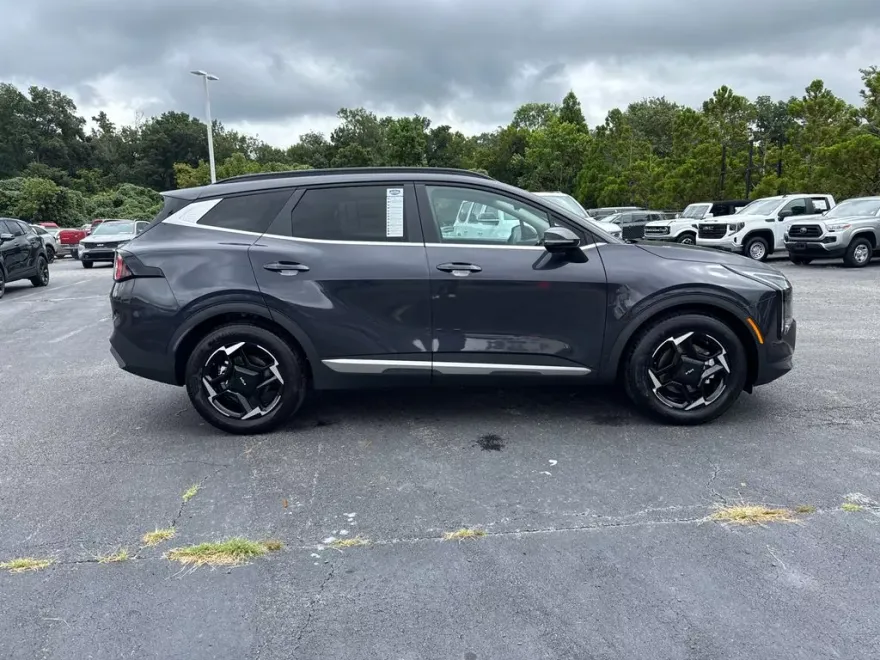 2026 Kia Sportage EX photo 1