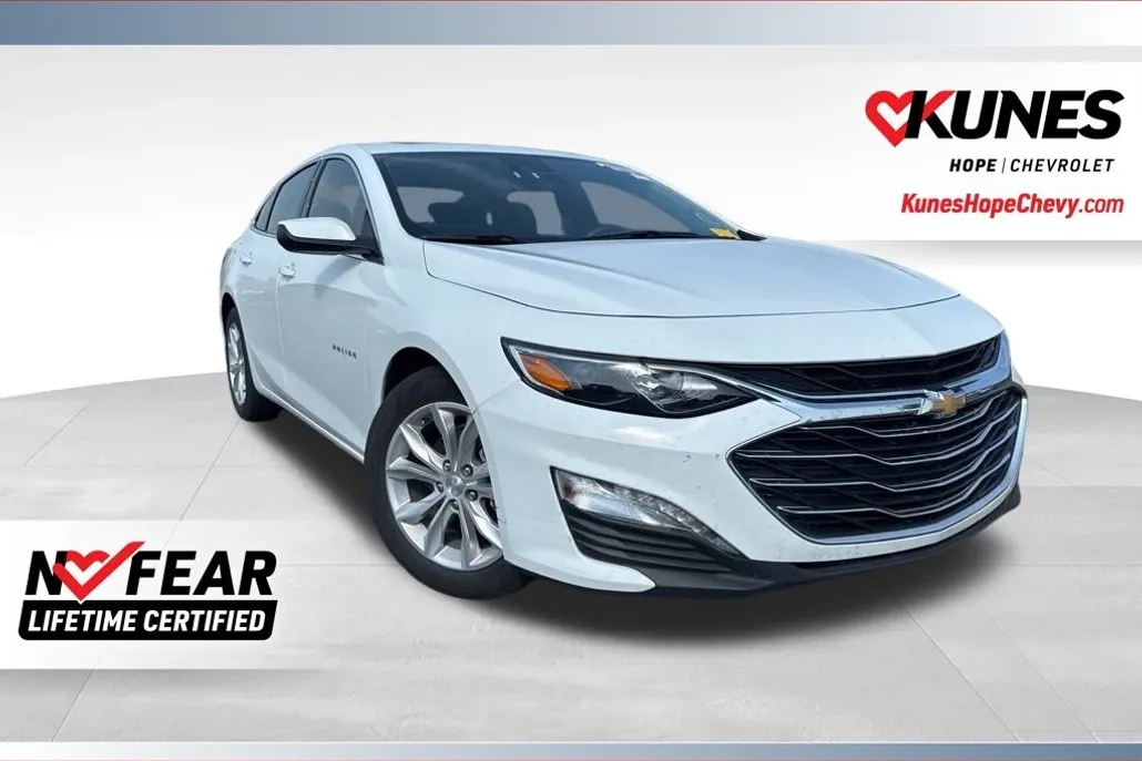 2024 Chevrolet Malibu 1LT photo 1