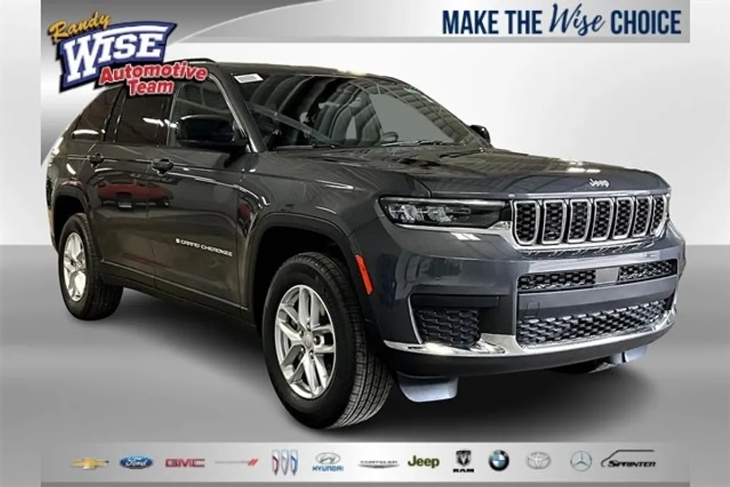 2025 Jeep Grand Cherokee Laredo photo 1