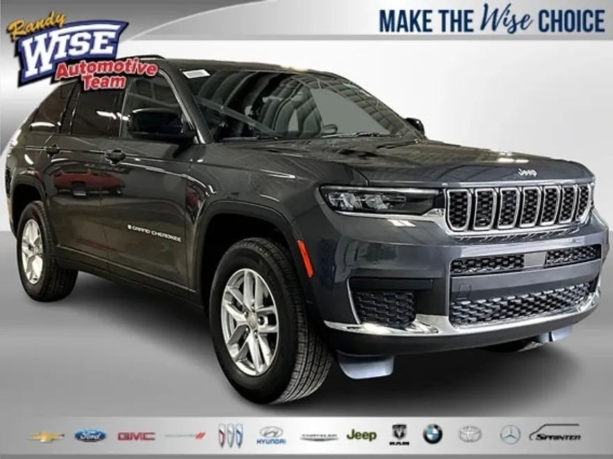 2025 Jeep Grand Cherokee Laredo photo 1