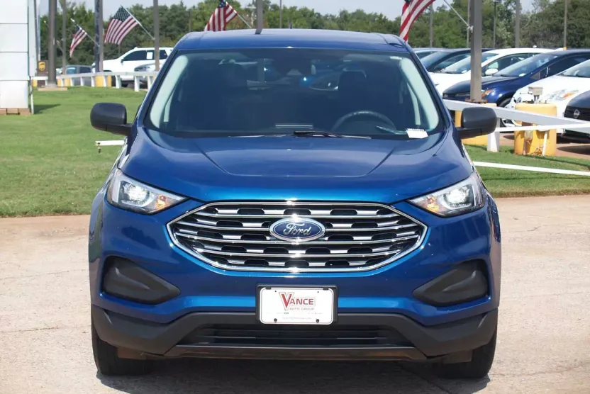 2021 Ford Edge SE photo 1
