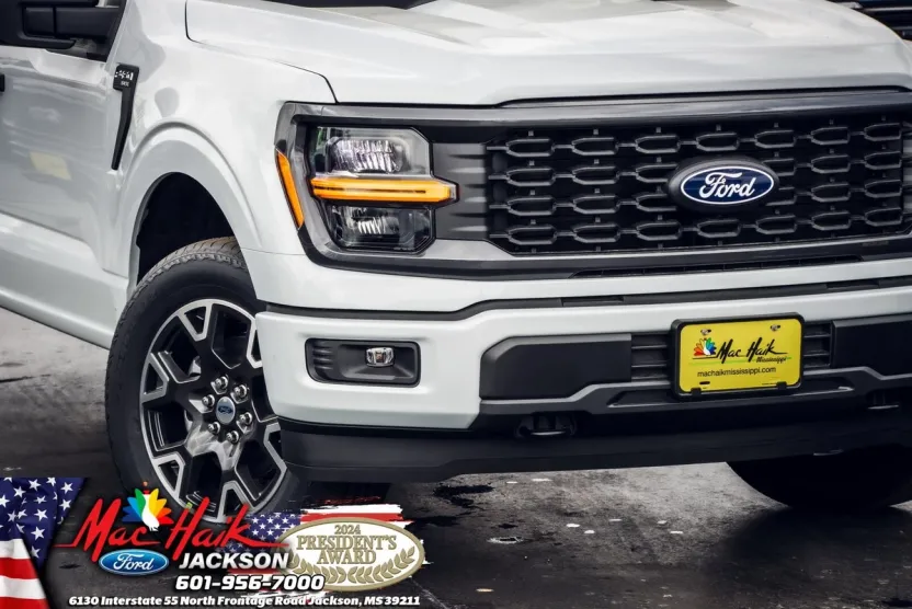 2025 Ford F-150 STX photo 1