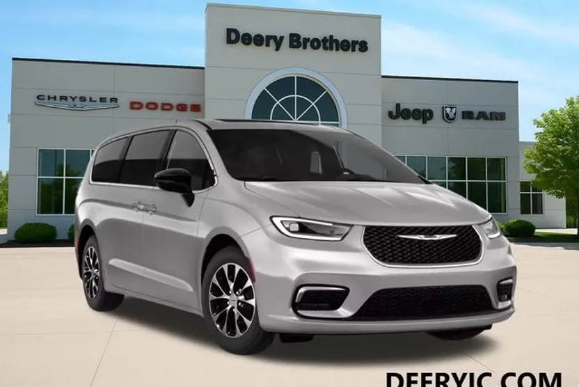 2026 Chrysler Pacifica photo 1