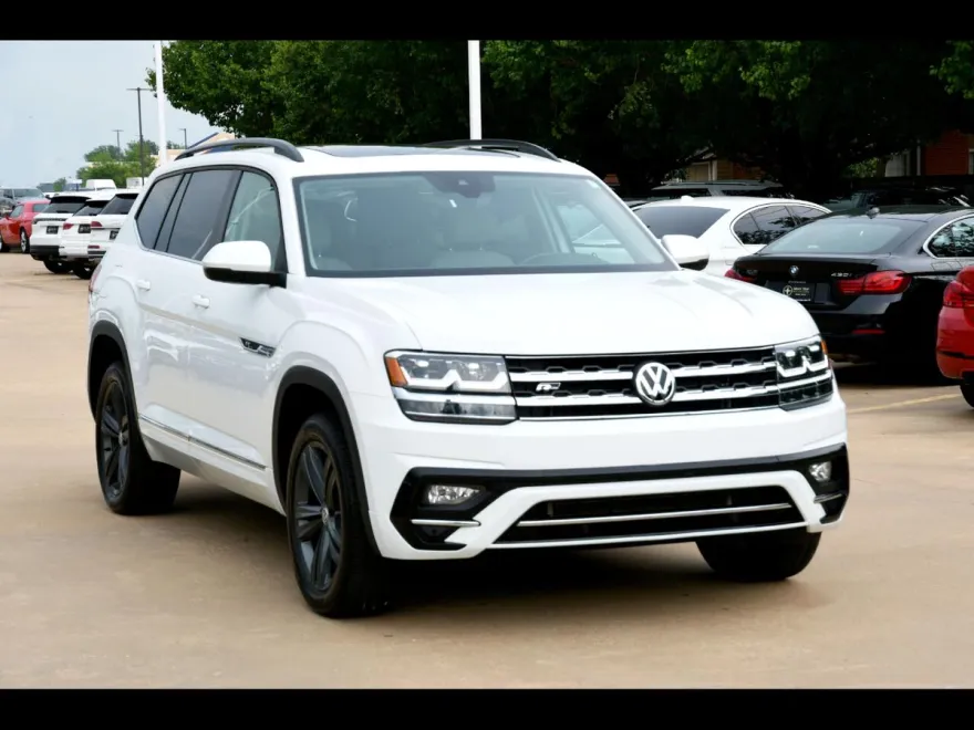 2020 Volkswagen Atlas V6 SE Technology R-Line photo 1