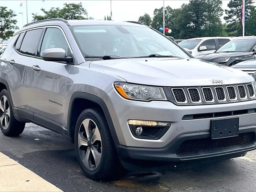 2018 Jeep Compass Latitude photo 1