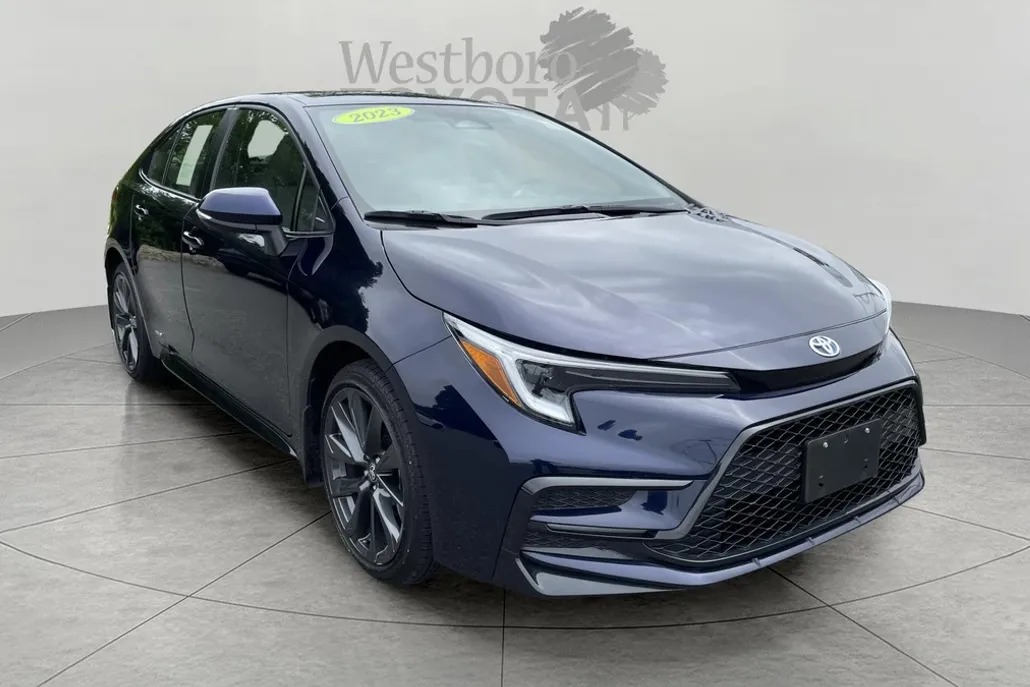 2023 Toyota Corolla SE photo 1
