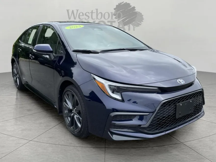 2023 Toyota Corolla SE photo 1