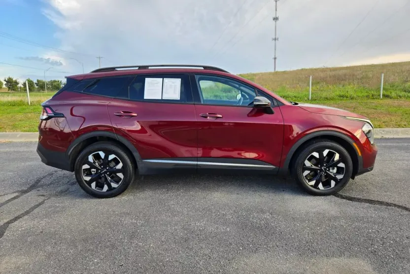 2023 Kia Sportage X-Line photo 1