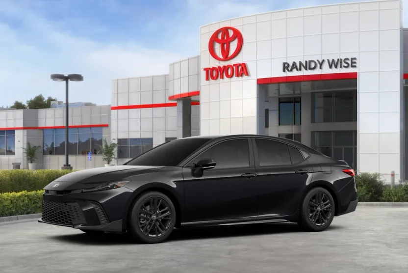 2026 Toyota Camry SE photo 1