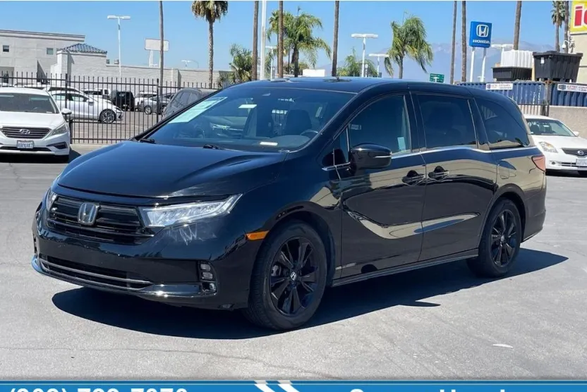 2023 Honda Odyssey Sport photo 1