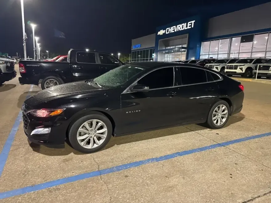 2023 Chevrolet Malibu 1LT photo 1