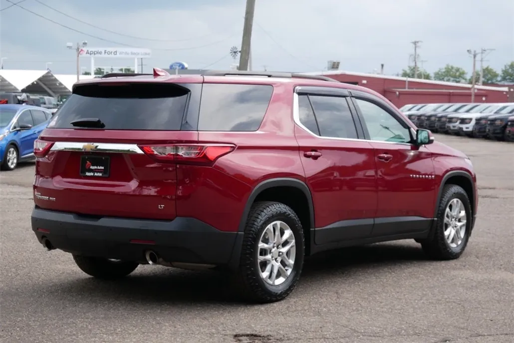 2021 Chevrolet Traverse Leather photo 1