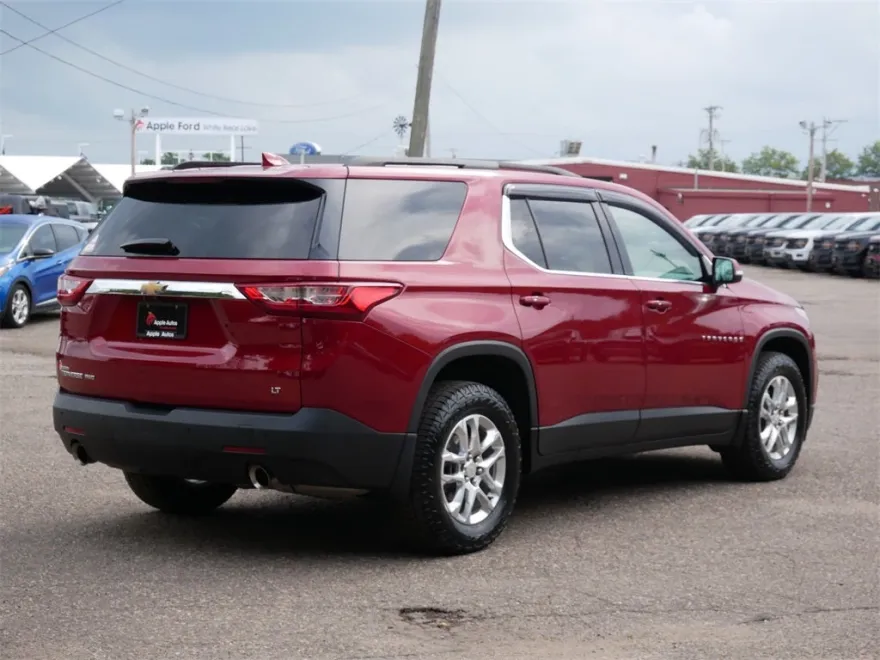 2021 Chevrolet Traverse Leather photo 1