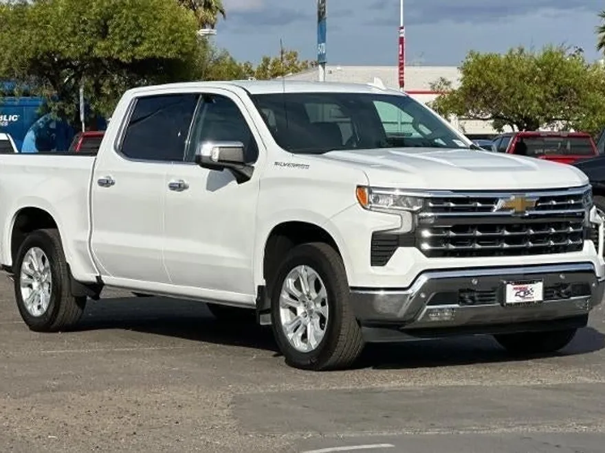 2023 Chevrolet Silverado 1500 LTZ photo 1