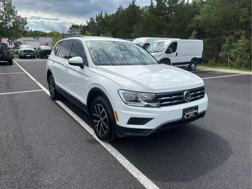 2021 Volkswagen Tiguan SE photo 1