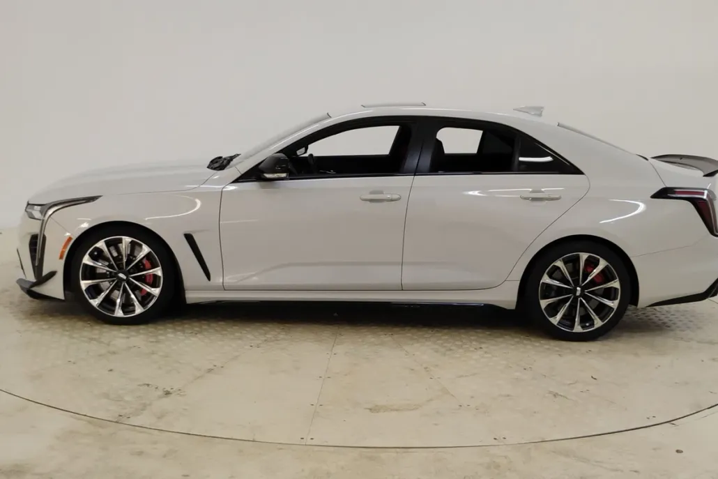 2022 Cadillac CT4 Blackwing photo 1