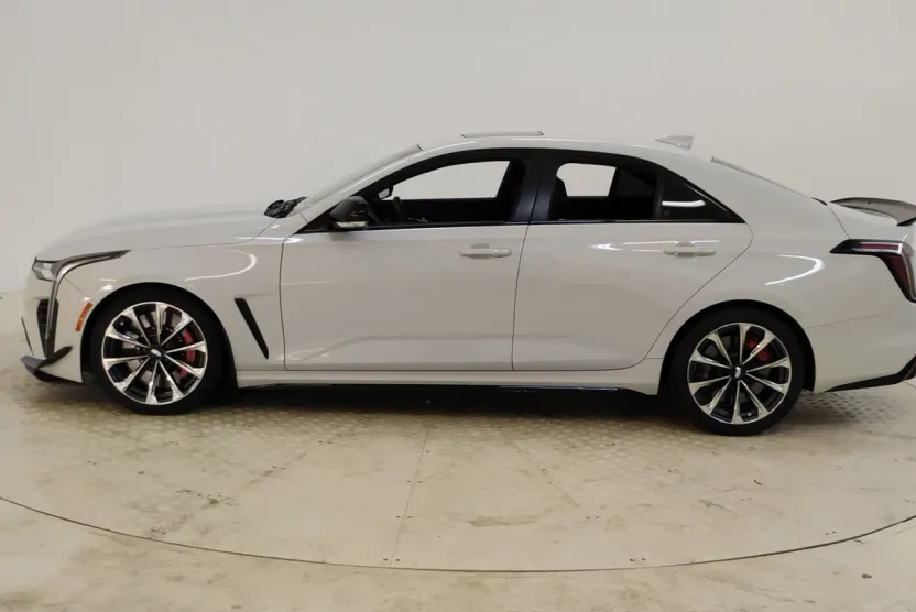 2022 Cadillac CT4 Blackwing photo 1