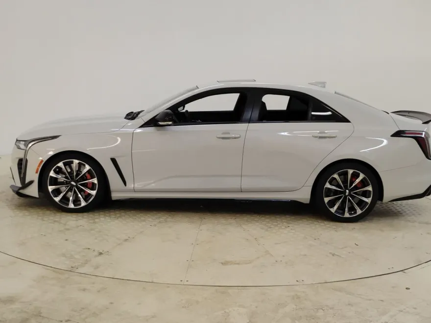 2022 Cadillac CT4 Blackwing photo 1