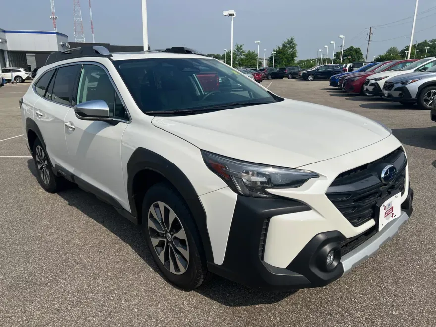 2024 Subaru Outback Touring XT photo 1