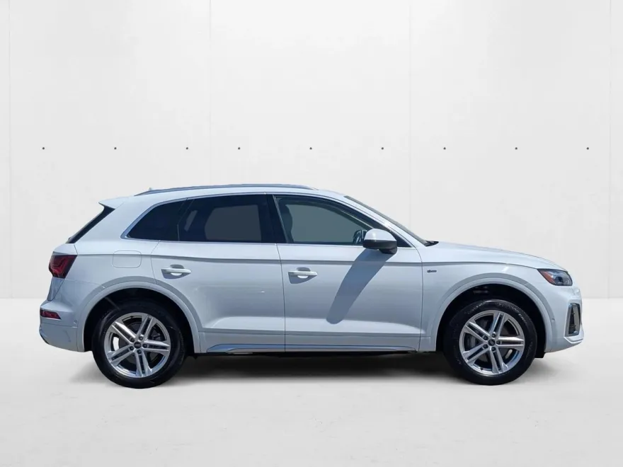 2023 Audi Q5 S line Premium Prestige photo 1