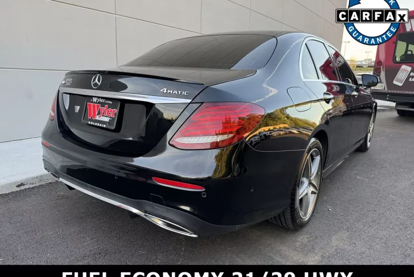 2019 Mercedes Benz E 300 4MATIC Sedan photo 1