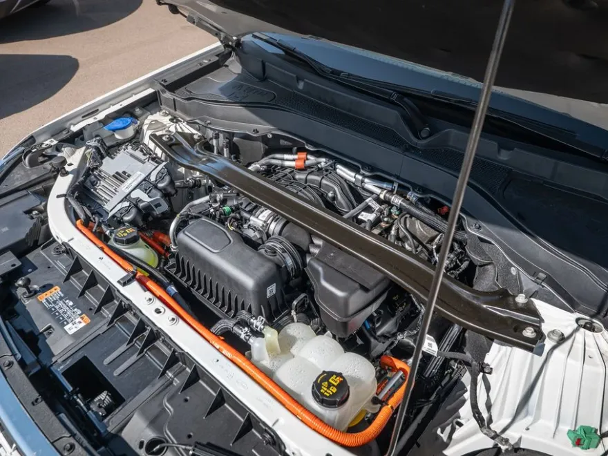 2022 Ford Explorer Limited photo 1