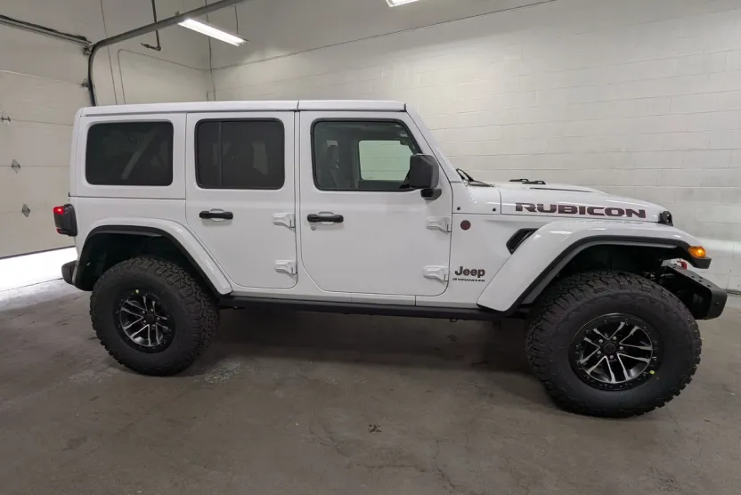 2025 Jeep Wrangler Rubicon X photo 1