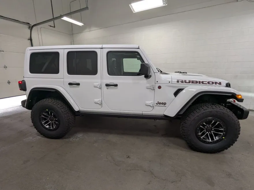 2025 Jeep Wrangler Rubicon X photo 1