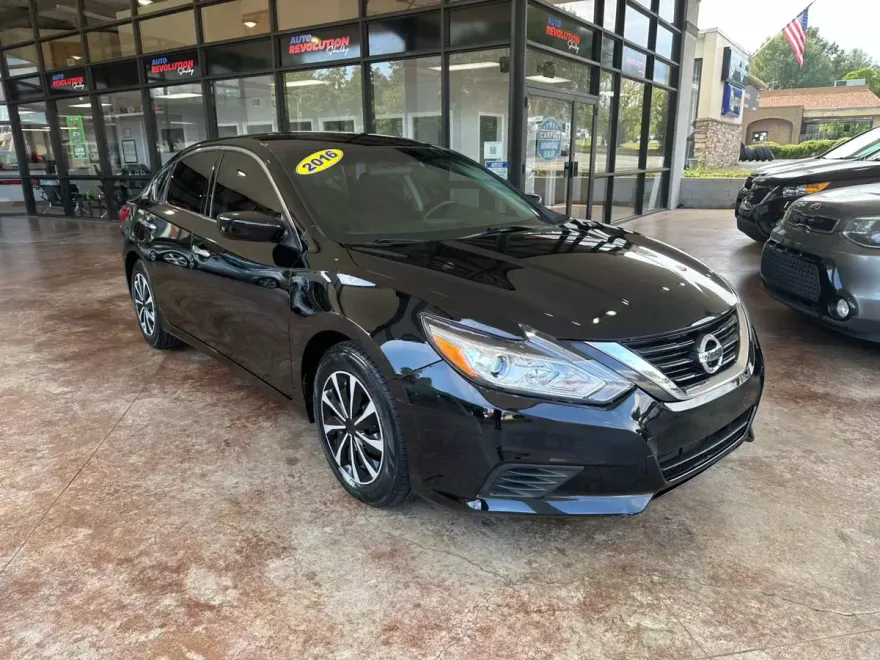 2016 Nissan Altima 2.5 photo 1