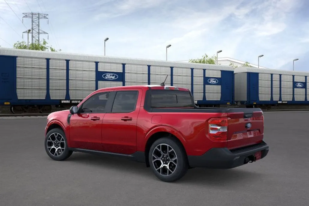 2025 Ford Maverick Lariat photo 1