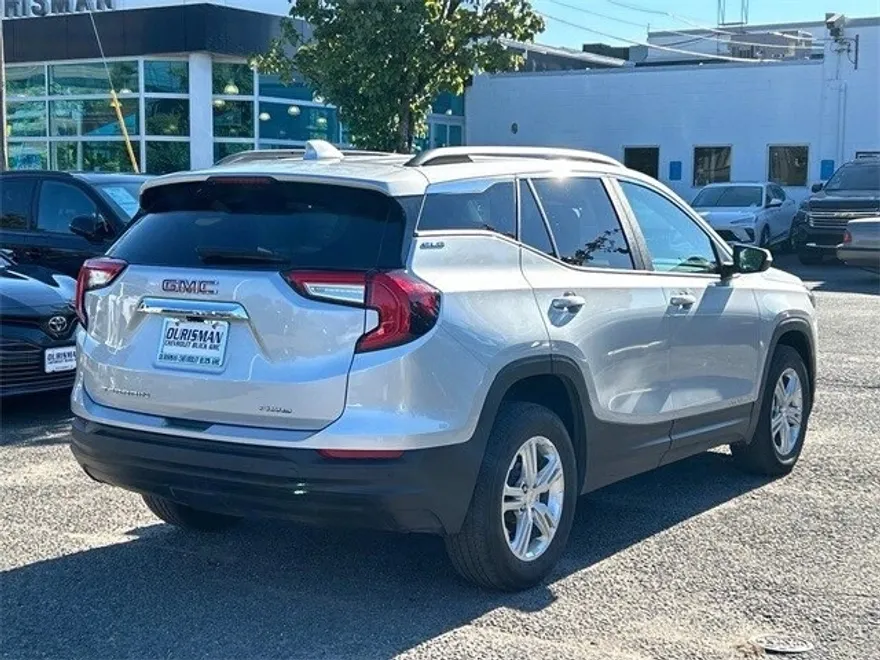 2022 Gmc Terrain SLE photo 1
