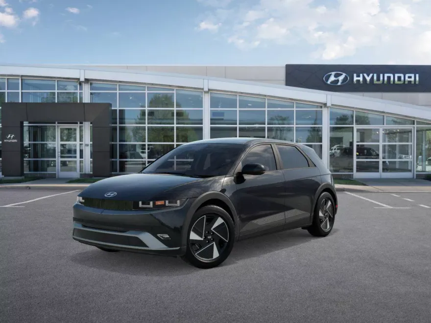 2025 Hyundai Ioniq 5 SE photo 1