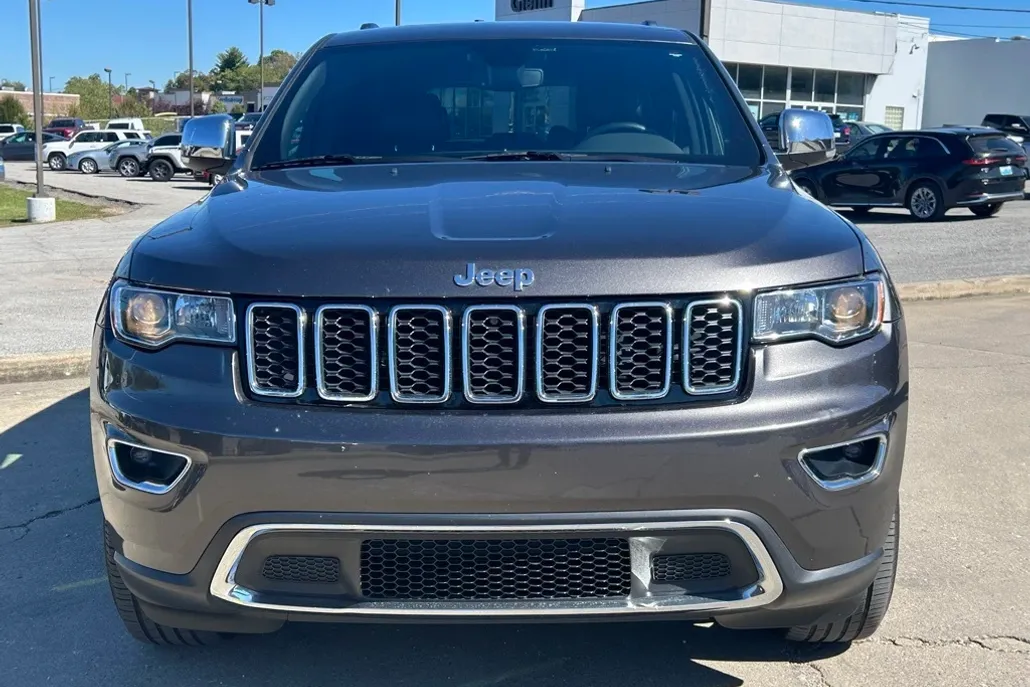 2019 Jeep Grand Cherokee Limited photo 1