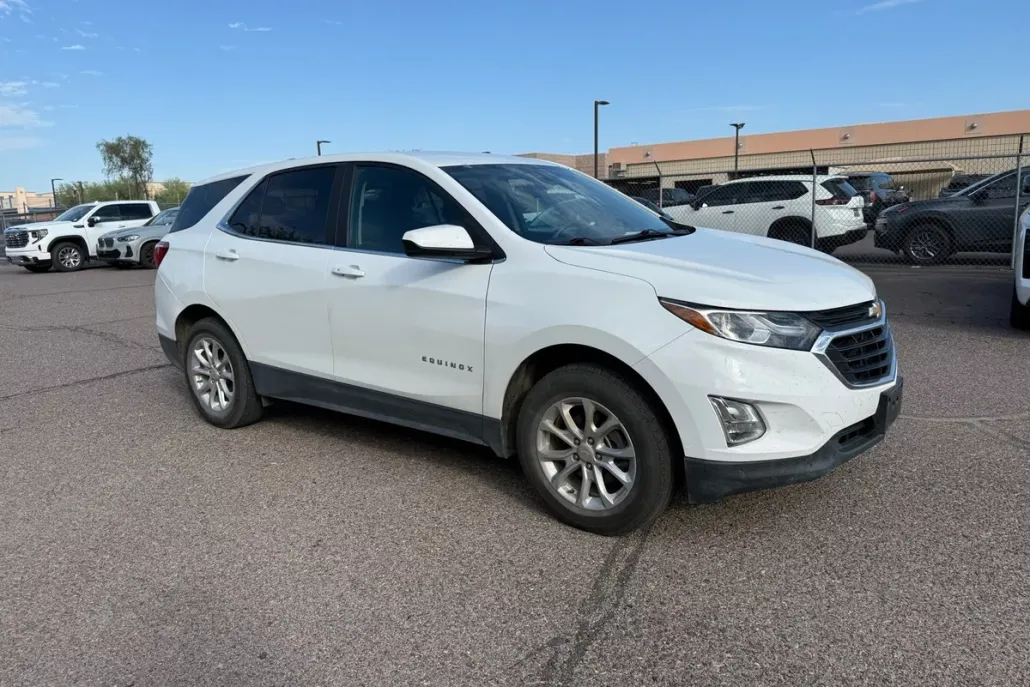 2021 Chevrolet Equinox LT photo 1