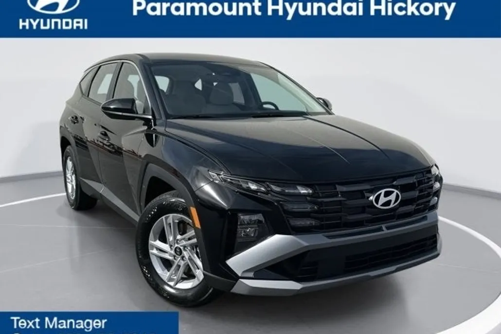2025 Hyundai Tucson SE photo 1