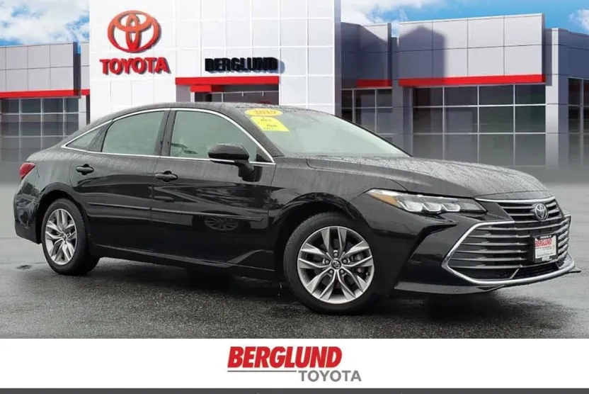 2019 Toyota Avalon XLE photo 1