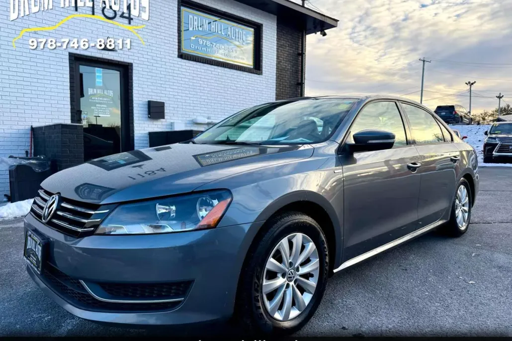 2014 Volkswagen Passat Wolfsburg Edition photo 1